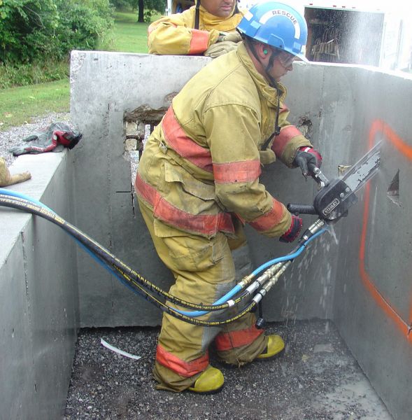 Ланцюгова пила DS11 (Stanley) Ланцюгова пила DS11 (Stanley) - Зображення 4