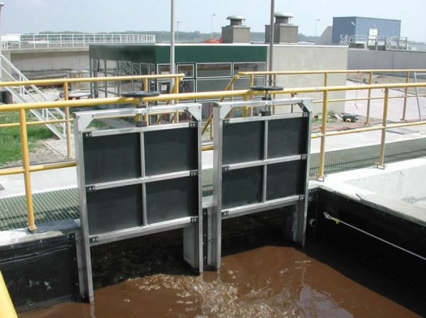 Пенштоки - щитові затвори (Nova Siria) Пенштоки - щитові затвори (Nova Siria) - Зображення 2